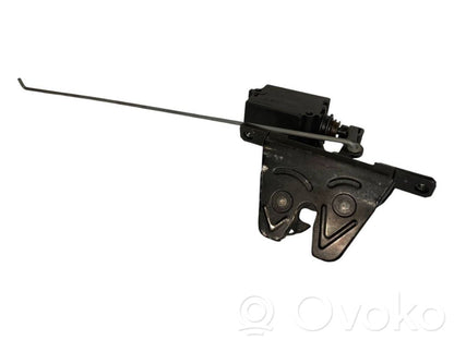 Aizmugurējā pārsega slēdzene