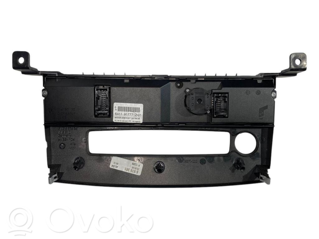 Gaisa kondicioniera / klimata kontroles / salona apsildes vadības bloks (salonā)