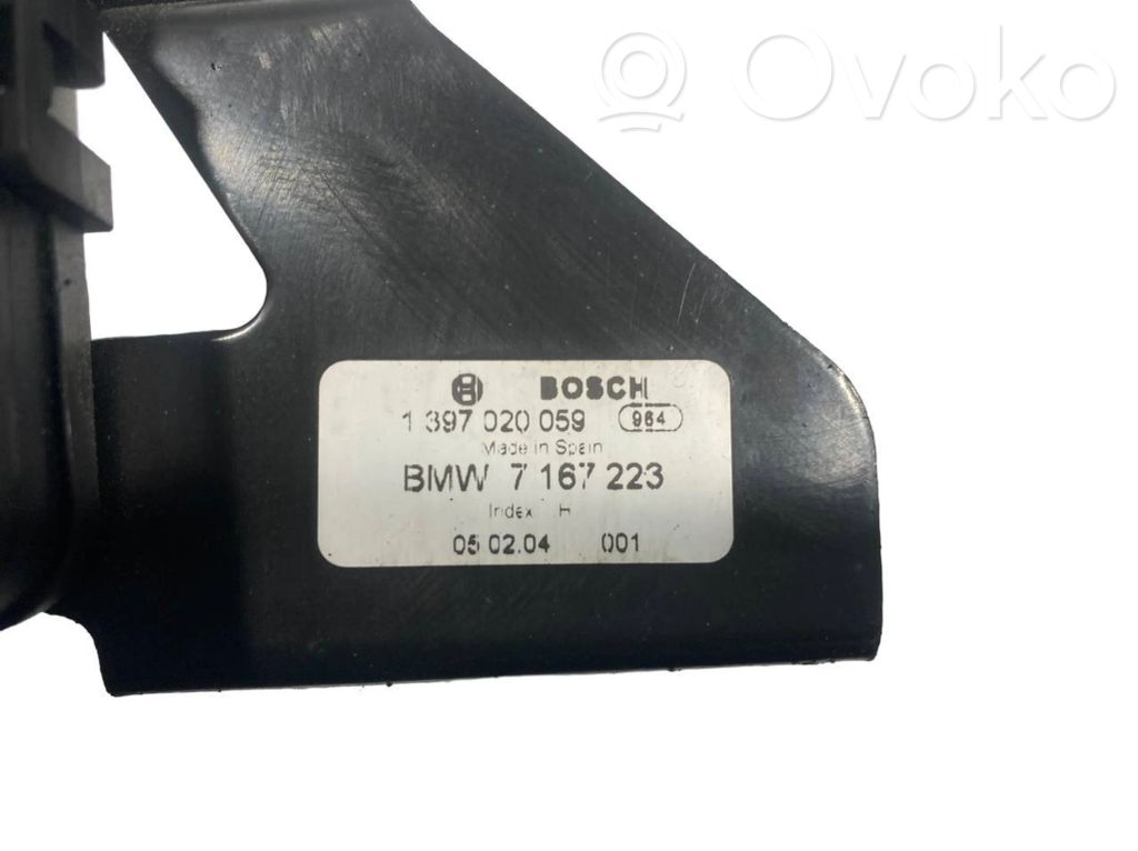 Aizmugurējā loga tīrītāja motoriņš