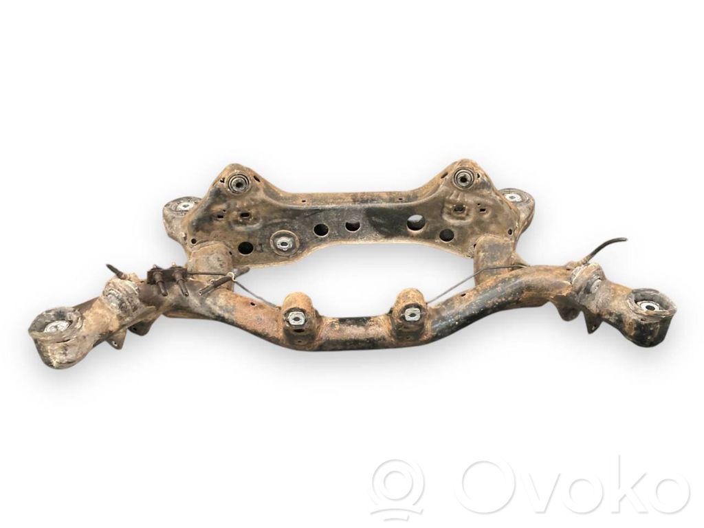 Pusrāmis aizmugurējais / priekšējais