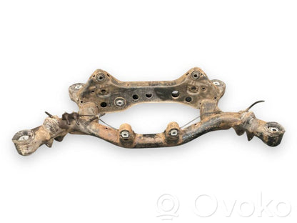 Pusrāmis aizmugurējais / priekšējais