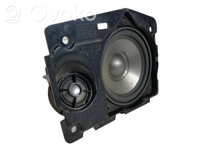 Skaļrunis priekšējā panelī