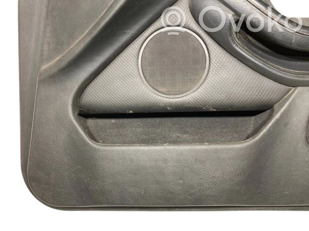 Priekšējo durvju apdare