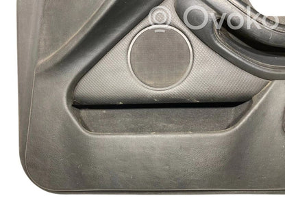 Priekšējo durvju apdare