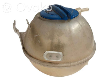 Dzesēšanas šķidruma izplešanās tvertne