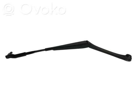 Priekšējā loga tīrītāja kājiņa