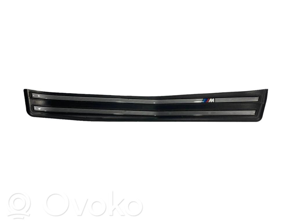 Aizmugurējā sliekšņa dekoratīvā apdare (iekšējā)