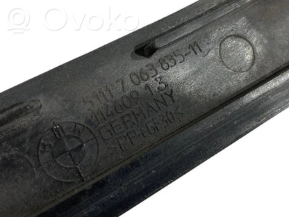 Верхняя часть панели радиатора (телевизор)