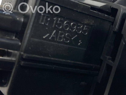 Sānu spoguļu slēdzis