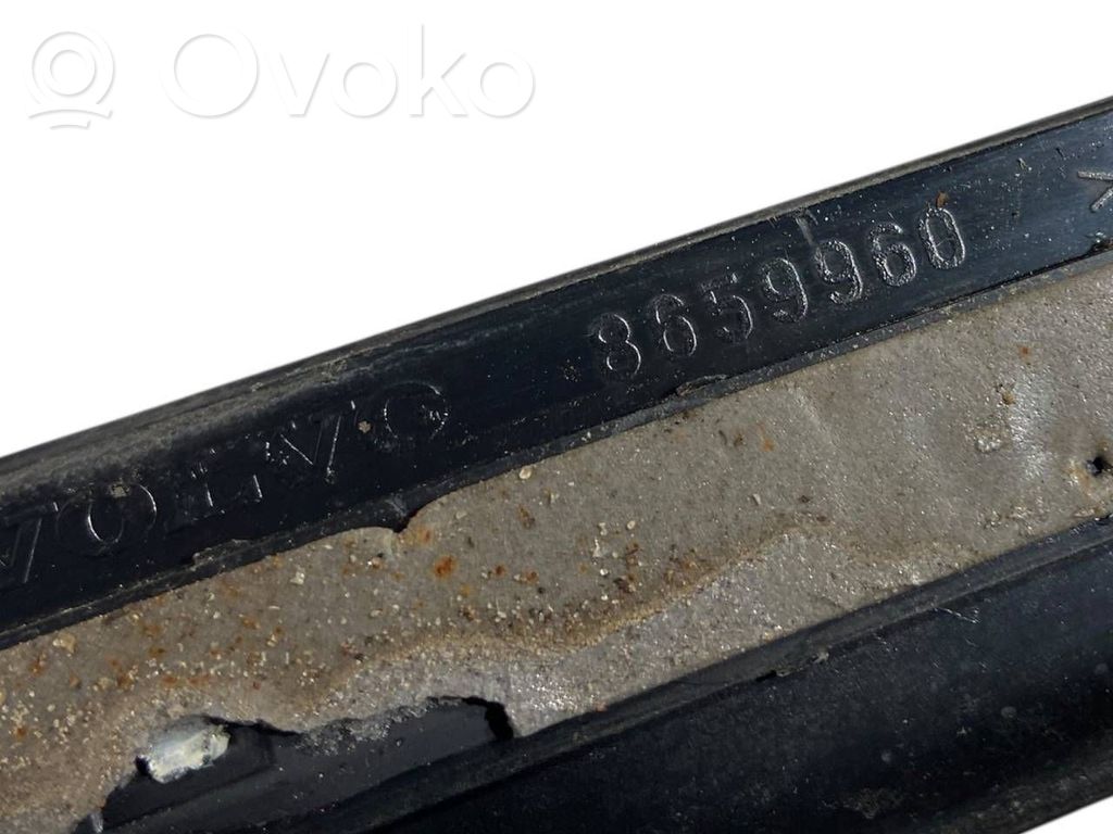 Priekšējā sliekšņa dekoratīvā apdare (iekšējā)