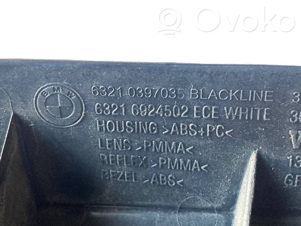 Aizmugurējais lukturis virsbūvē