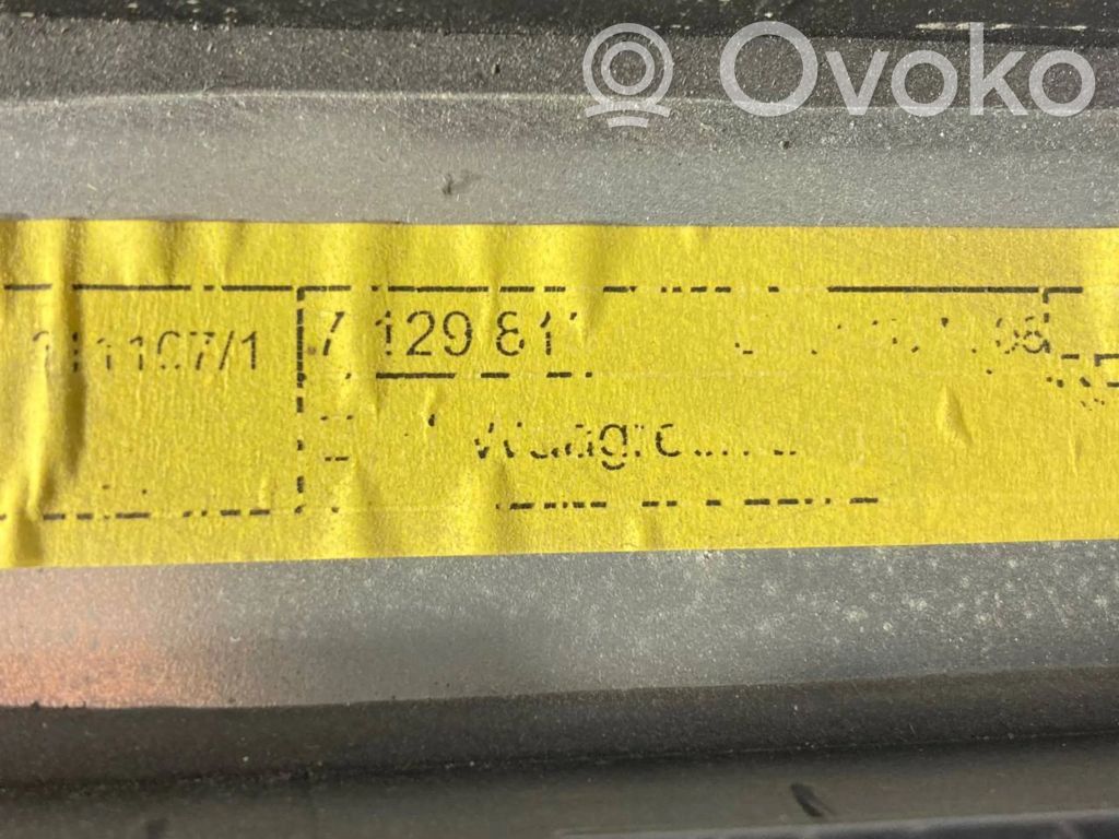 Mehānisks aizmugurējā loga aizkars