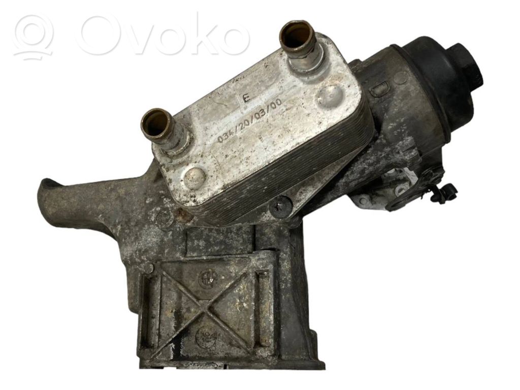 Dzinēja eļļas radiators