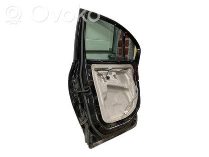 Задняя дверь