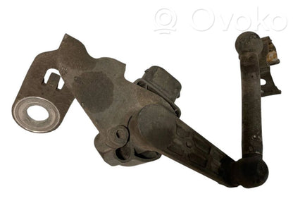 Augstuma sensors (priekšējo lukturu)