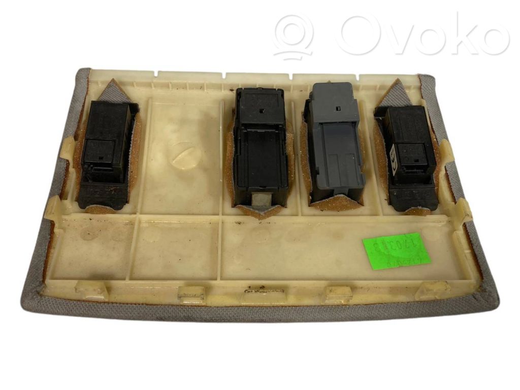 Sunroof switch