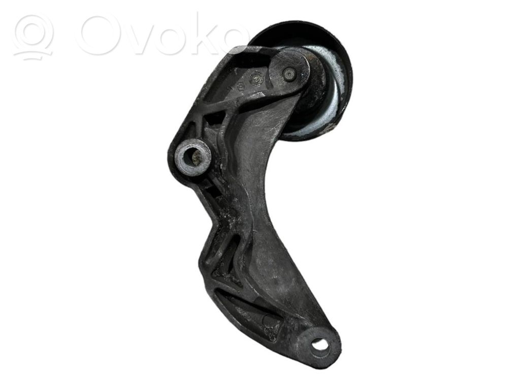 Крепление генератора