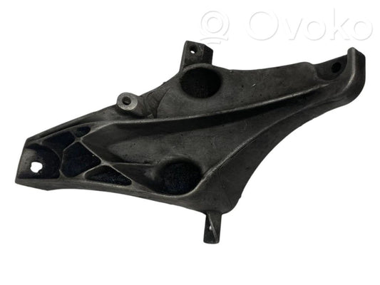 Engine mounting bracket