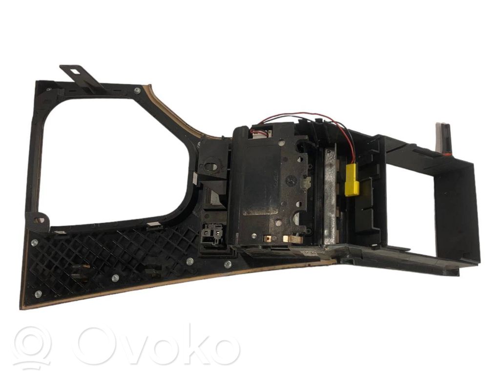 Декоративная накладка на рычаг переключения передач (пластик)