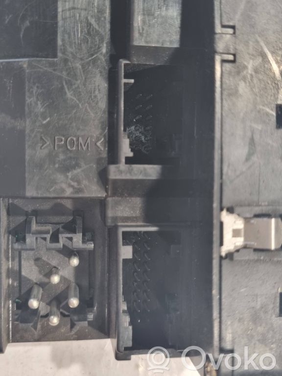 Logu pacēlāju vadības slēdzis (-dži)