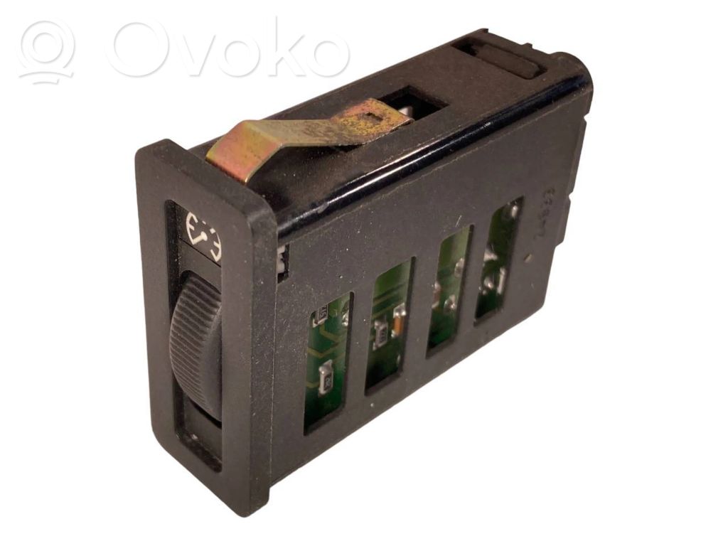 Paneļa apgaismojuma regulēšanas slēdzis