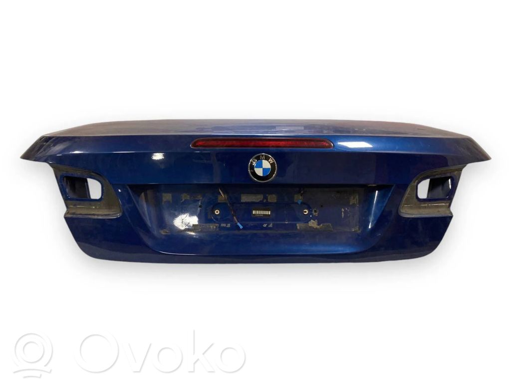 Aizmugurējais pārsegs (bagāžnieks)