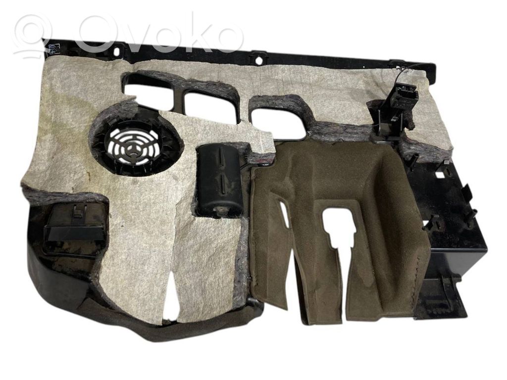 Paneļa dekoratīvās apdares vairogs (apakšējais)