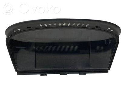 Ekrāns / displejs / mazais ekrāns