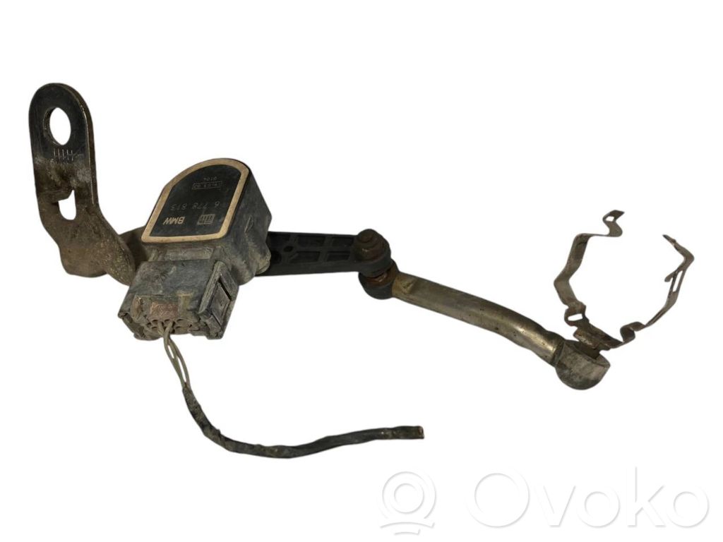 Augstuma sensors (priekšējo lukturu)