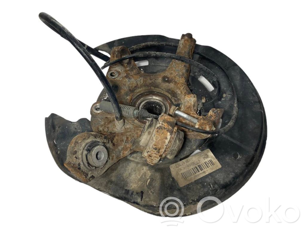 Aizmugurē riteņa rumbas vārpstas šarnīrs (stupica, capfa)