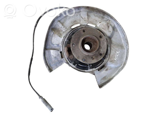 Aizmugurē riteņa rumbas vārpstas šarnīrs (stupica, capfa)