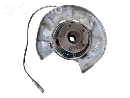 Aizmugurē riteņa rumbas vārpstas šarnīrs (stupica, capfa)