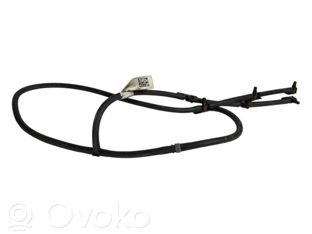 Degvielas atplūdes caurule