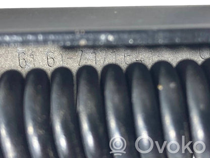 Windshield wiper arm