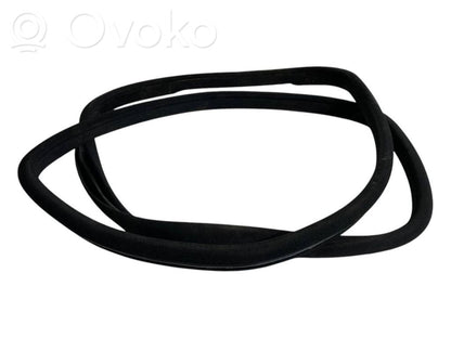 Rear trim rubber (in the body)