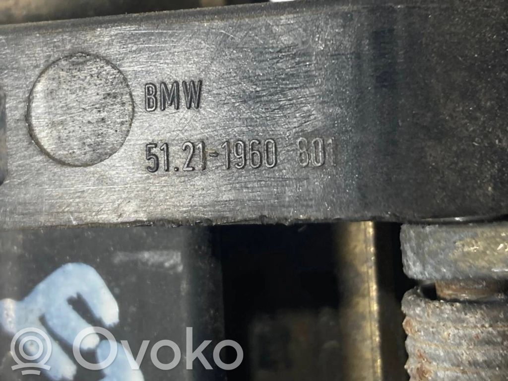 External opening handle