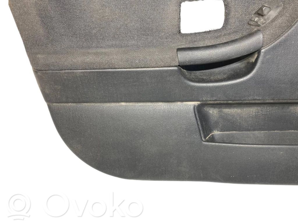 Priekšējo durvju apdare