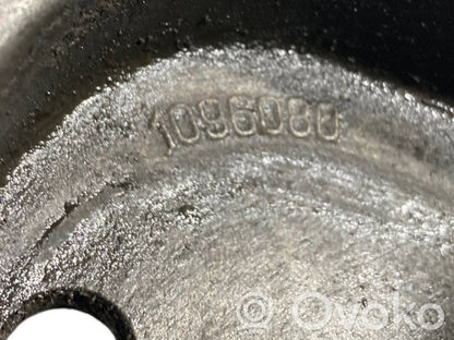 Dzinēja nostiprināšanas stiprinājums-kronšteins