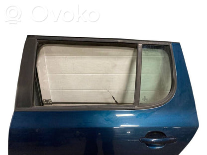 Задняя дверь