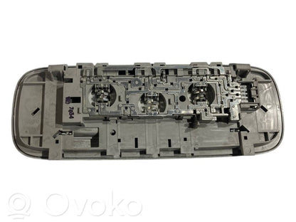 Aizmugurējo vietu apgaismojums