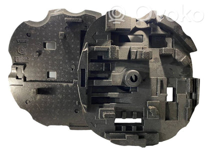 Rezerves riteņa nodalījuma dekoratīvā apdare