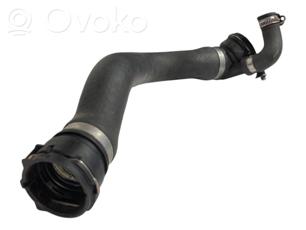 Caurulīte (-es) / šļūtene (-es)