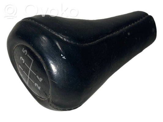 Декоративная отделка рычага переключения передач (кожа, наконечник)