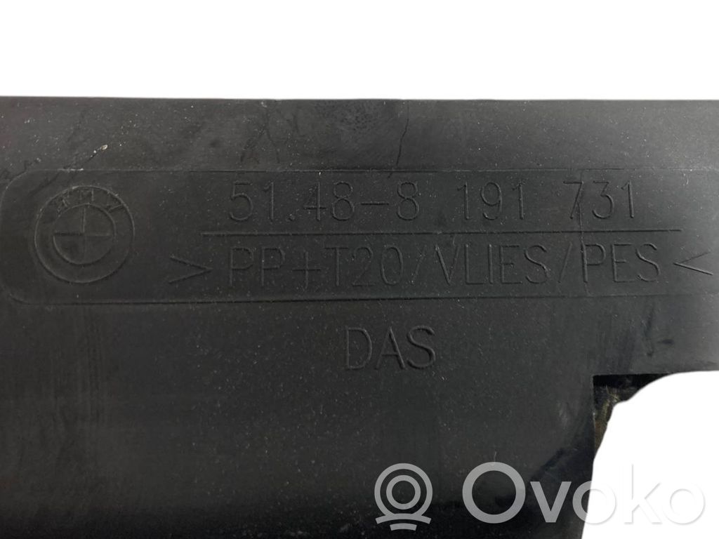 Side decorative trim panel