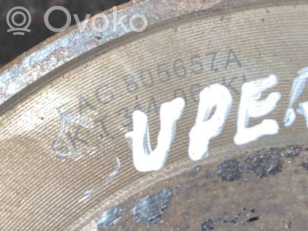 Priekšējā riteņa rumbas vārpstas šarnīrs (stupica, capfa)