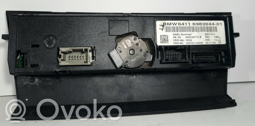 Air conditioning / climate control / interior heating control unit (in the passenger compartment)