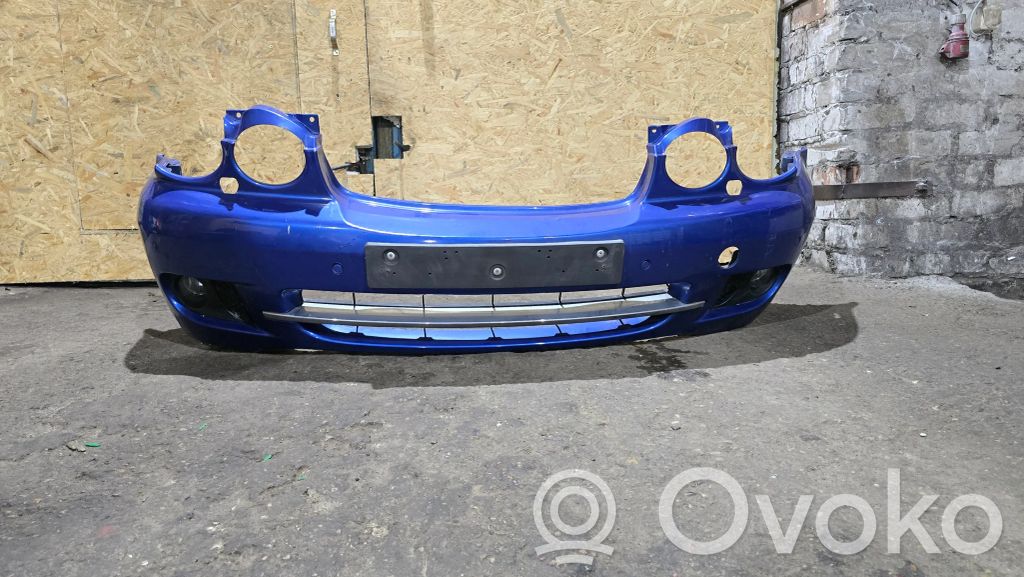 Передний бампер