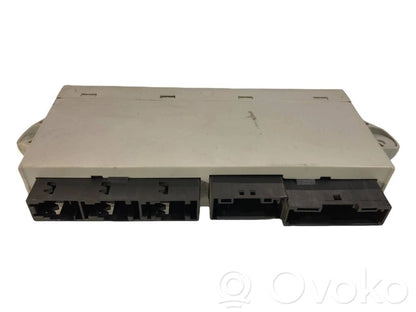 Durvju vadības bloks