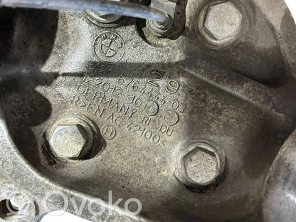 Priekšējā riteņa rumbas vārpstas šarnīrs (stupica, capfa)