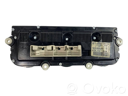 Gaisa kondicioniera / klimata kontroles / salona apsildes vadības bloks (salonā)